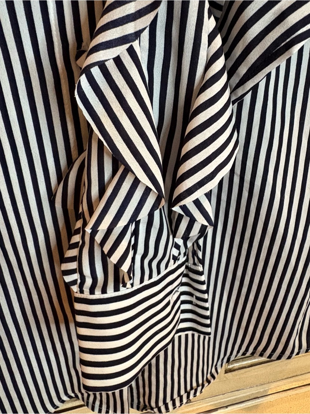 EUC Banana Republic Black & White Striped Ruffle-Sleeve Button-Down Blouse - Picture 5 of 6